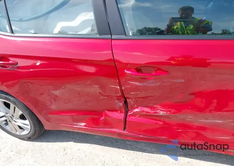 2019 Hyundai Elantra Sel z USA, uszkodzony, nr VIN KMHD84LF4KU806934